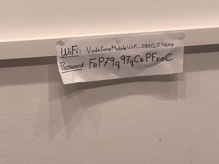 WiFi: Vodafone Mobile WiFi-DBEO_2.4GHz Password: FeP79q97qCk PF ke C