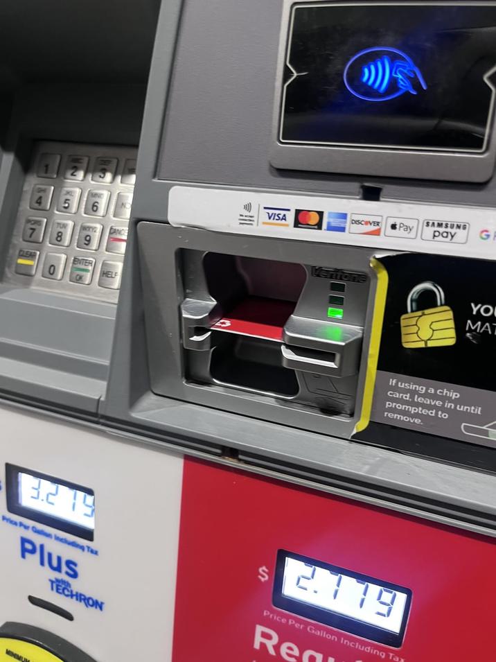 SAMSUNG NO VISA DISCOVER Pay pay G CLEAR TUV 8 BE MNC 6 XY2 BATER OK CANCE HELF 3.2 79 Verifone YO ΜΑΤ If using a chip card, leave in until prompted to remove. $2.779 Price Per Gaon Including Tax Plus TECHRON Price Per Gallon Including Tax Ren MINIMUM