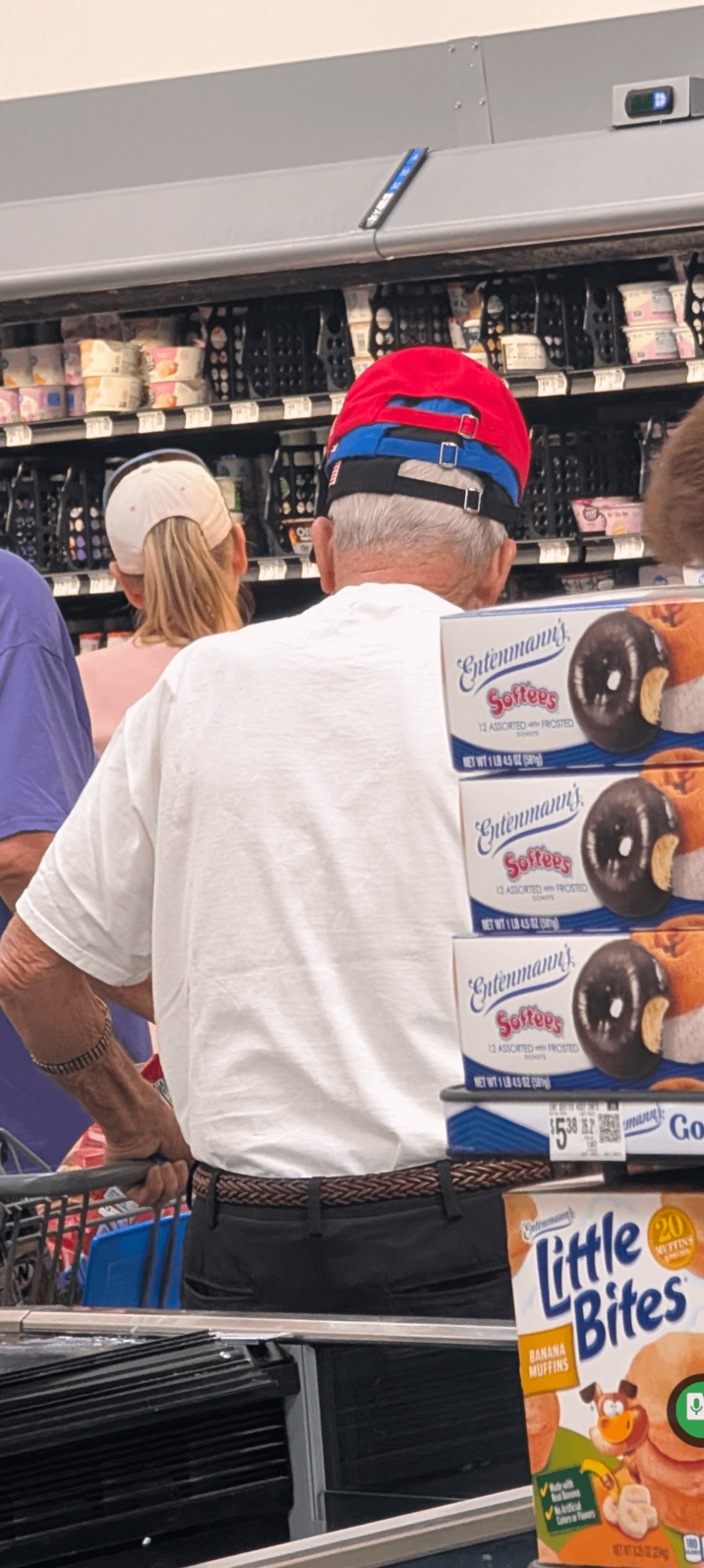 Entenmanns Soffees 12 ASSORTED FROSTED DOW NET WIT 1 LB 4S OZ (58) Евентани), Soffees 12 ASSORTED FROSTED NET WT 1 LB 4S 02 (58 Entermann). Soffees 12 ASSORTED FROSTED Dow NET WIT 1 LB 43 02 (5) $538 mann Go BANANA MUFFINS Entenmanns Little 20 MUFFINS Bites ✓ Cars Flavers