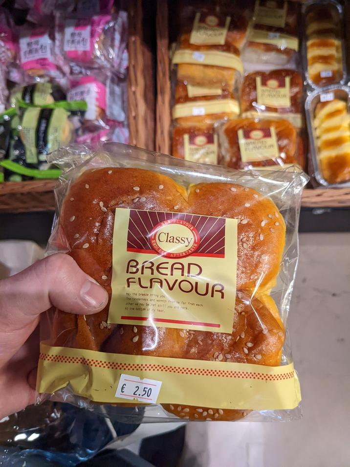 NE FLAVOUR Classy ENDLESS AFTERTASTE BREAD FLAVOUR May the breeze bring you The tenderness and warmth from me Far from each other we may be. Yet still you are here. At the bottom of my heat. € 2.50 FAVOUR BLAVOUR
