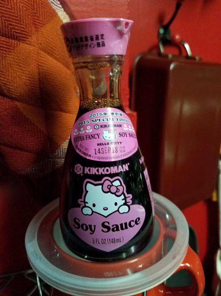 「沾醬產業省選定 グッドデザイン商品 2015年 特別版 2015 SPECIAL EDITION EXTRA FANCY BEST BY: KIKKOMAN SOY SAUC NELLO KITTY 14SEP18 GG KKOMAN is a registered trademark of KIKKOMAN CORPO KIKKOMAN Soy Sauce 5 FL OZ (148 mL) WOULD