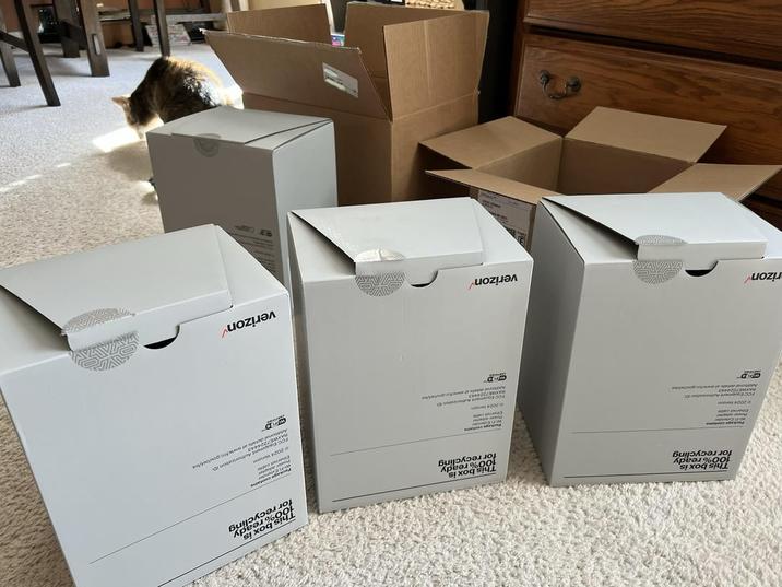 This box is 100% ready for recycling This box is 100% ready for recycling 100% ready This box is for recycling W-Extender Ememe cable 2004 V FCC Equipment Authorization (D RAXWE724443 Additional detale at www.foc.gobe wri Extender 2024 Verizon FOC Equipment Authorization Aaditional details at www.foc.gov RAXWE/224443 contains Extender Emernet cable 2024 Verizon FOC Equipment Authorization ID Additional details at www.fec.gov/bet/ba RAXWE7224443 WAD™ rizon verizon verizon 9:3