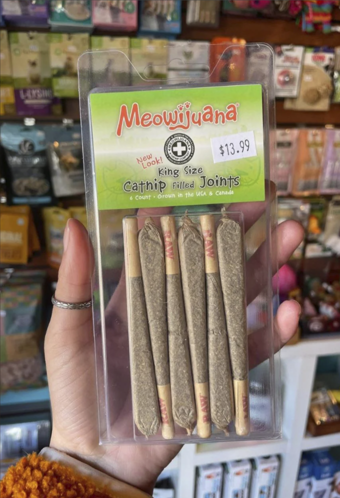 380 LAYSING Meowijuana New Look! King Size $13.99 Cathip Filled Joints 6 Count Grown in the USA & Canada