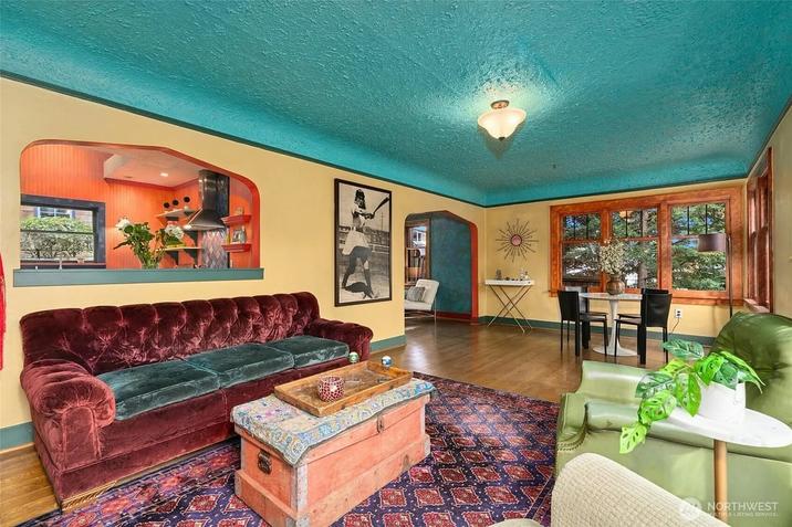 NORTHWEST ULTIPLE LISTING SERVICE.