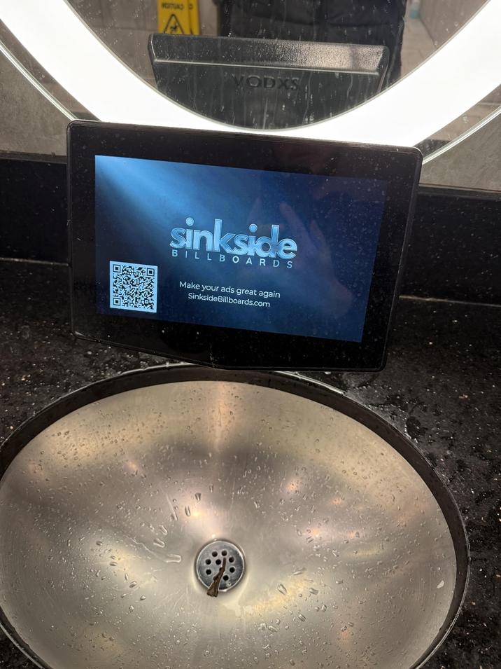 MOTING A VODXS sinkside BILLBOARDS Make your ads great again SinksideBillboards.com