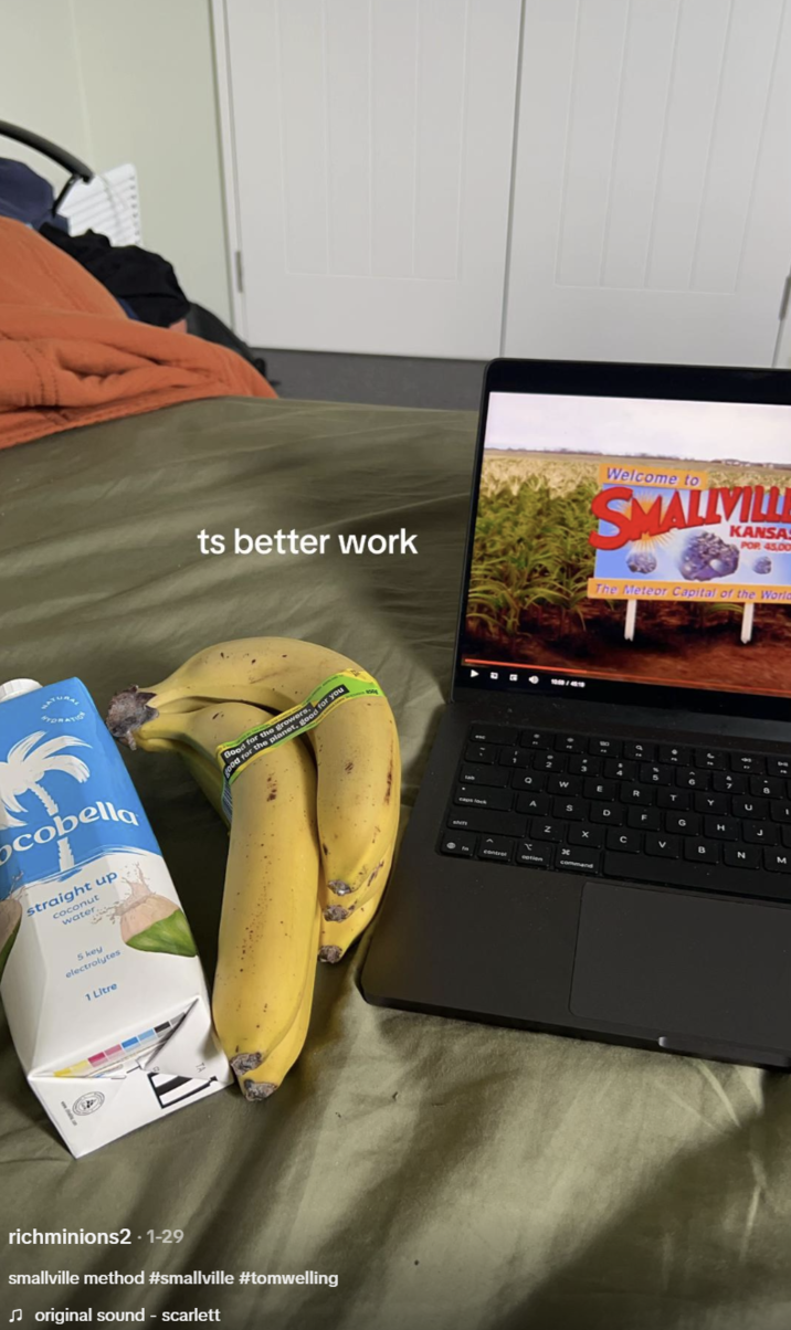 NATURAL ts better work Welcome to SMALLVILL KANSA POR 45,00 The Meteor Capital of the World cobella straight up coconut water. Good for the growers. 00d for the planet, good for you 5 key electrolytes 1 Litre richminions2-1-29 smallville method #smallville #tomwelling ♫ original sound - scarlett contree W Z S C