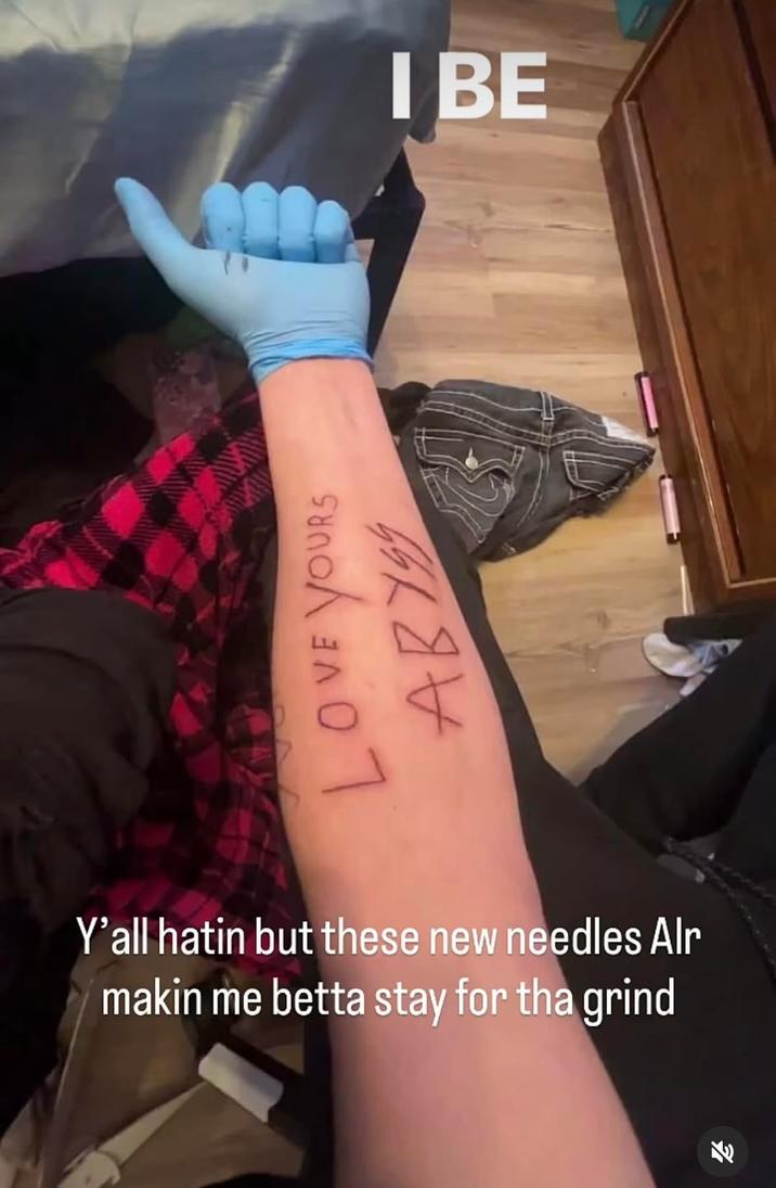 LOVE YOURS ABYSS Y'all hatin but these new needles Alr makin me betta stay for tha grind I BE