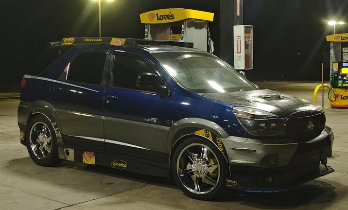 Loves TRUCK CARE speedco Love's RUCK manc Lov Lov