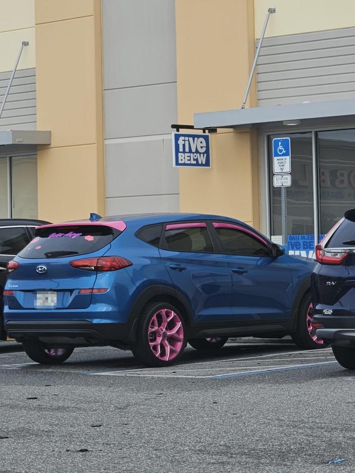 TUCSON five BELOW PARKING BY DISABLED PERMIT ONLY $250 FINE FS 1955 aa ӘЛУ МЕН Live BE R-V