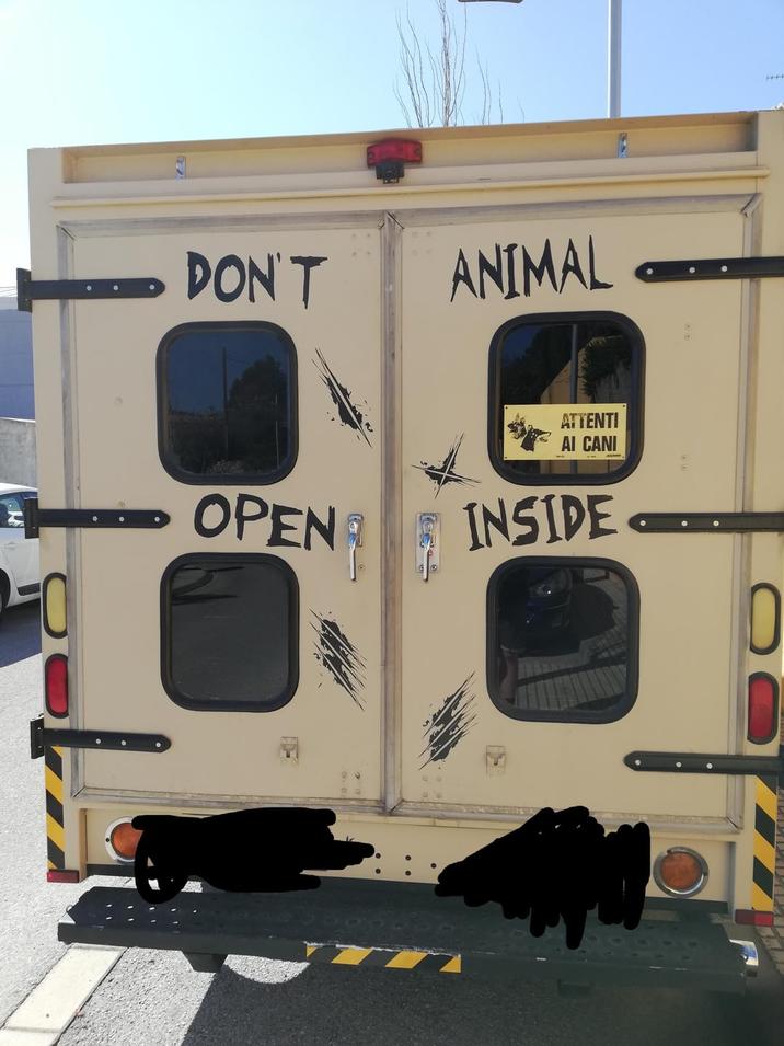 DON'T ANIMAL O OPENA ATTENTI AI CANI INSIDE 0