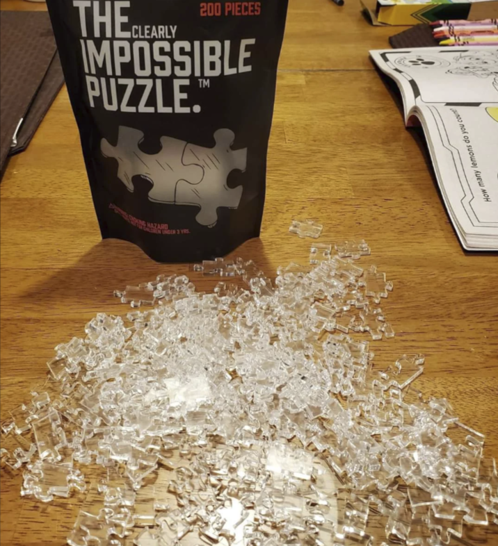 200 PIECES THE CLEARLY IMPOSSIBLE PUZZLE.M HAZARD VAR ERATON UNDER 3 YRS How many lemons do you count
