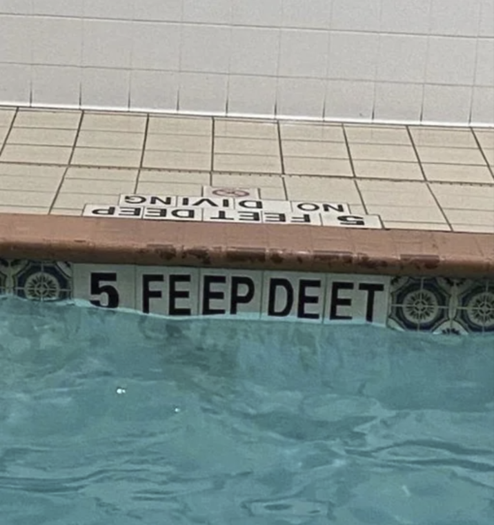 SFEET DEEP NO DIVING 5 FEEP DEET OC