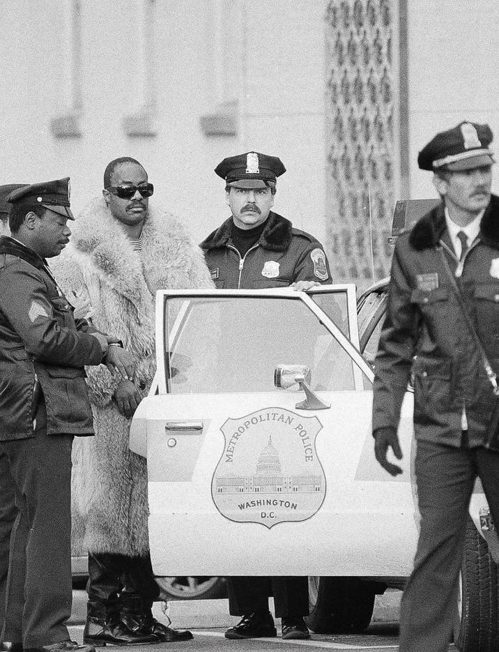 METROP ROPOLITA POLICE WASHINGTON D.C.