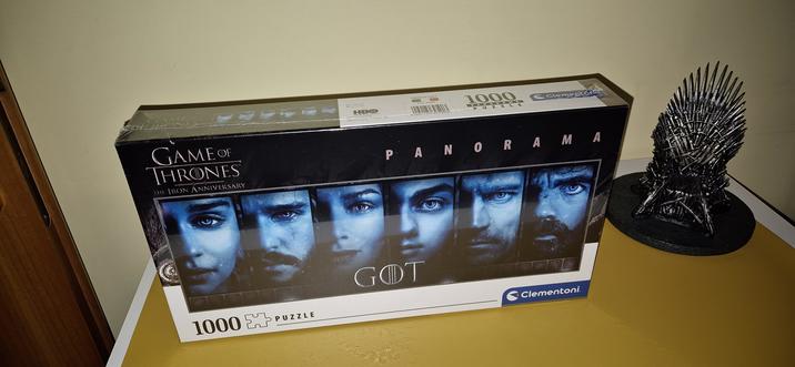 GAMEO ONES GAME OF THRONES THE IRON ANNIVERSARY FX 33cm 38 x 13 HBO HOME BOX OFFICE GAME OF THRONES e 1700me ACE MADE IN ITALY Cod. 39590 1000 PANORAMA UZZLE Clemente PANORAMA 1000 PUZZLE GOT Clementoni