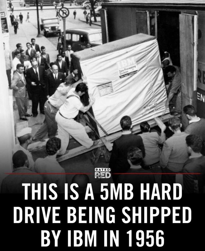 IBM Data Prewering Division Sun Jen Caltern RATED RED THIS IS A 5MB HARD DRIVE BEING SHIPPED BY IBM IN 1956 EN