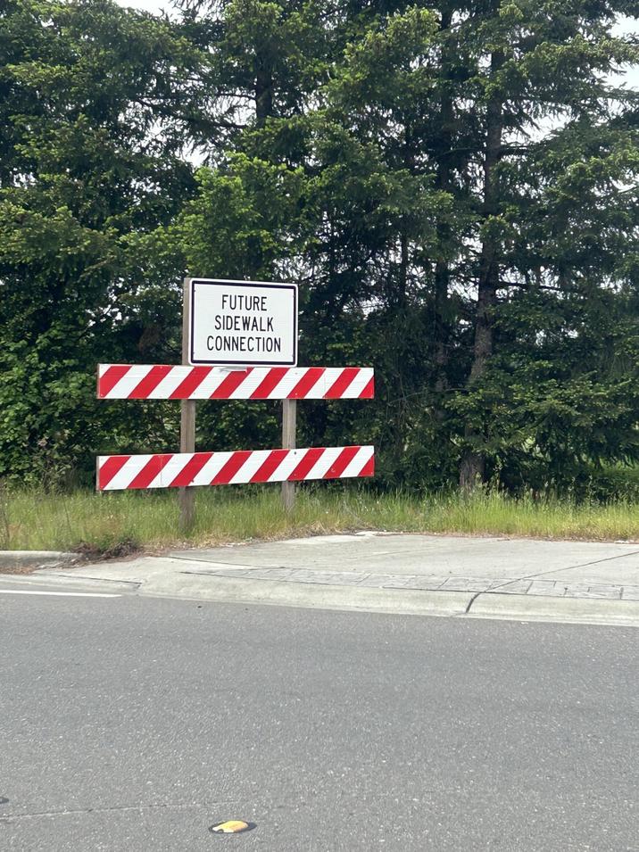 FUTURE SIDEWALK CONNECTION