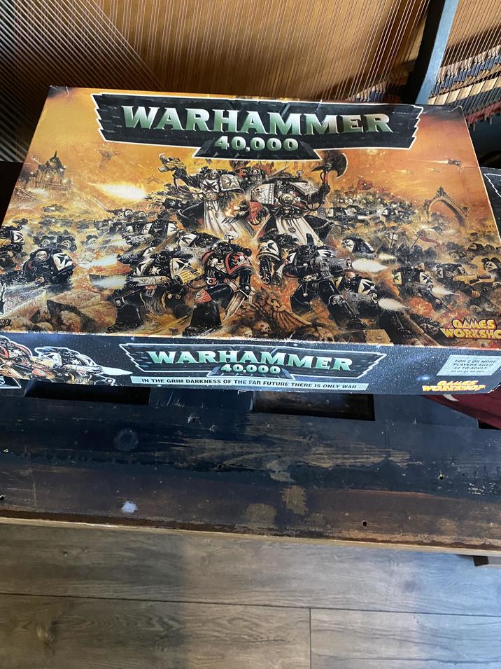 DEL RES A 201 WARHAMMER 40,000 GAMES WORKSHO WARHAMMER 40.000 IN THE GRIM DARKNESS OF THE FAR FUTURE THERE IS ONLY WAR FOR 2 OR MORE PLAYERS AGED 12 TO ADULT 60 01 01 DO 001 WORKSHOP 3