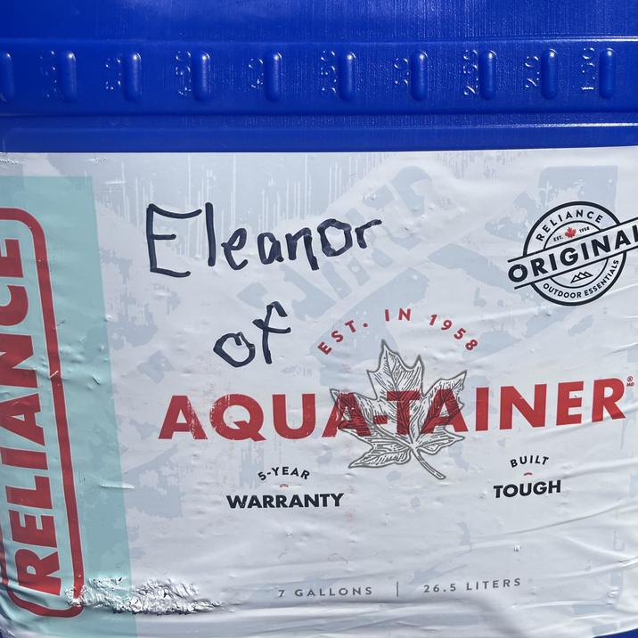 RELIA Eleanor of EST. IN 1958 RELIANCE ORIGINAL M ESSENTIALS OUTDOOR AQUA-TAINER 5-YEAR WARRANTY BUILT TOUGH MD 7 GALLONS 26.5 LITERS