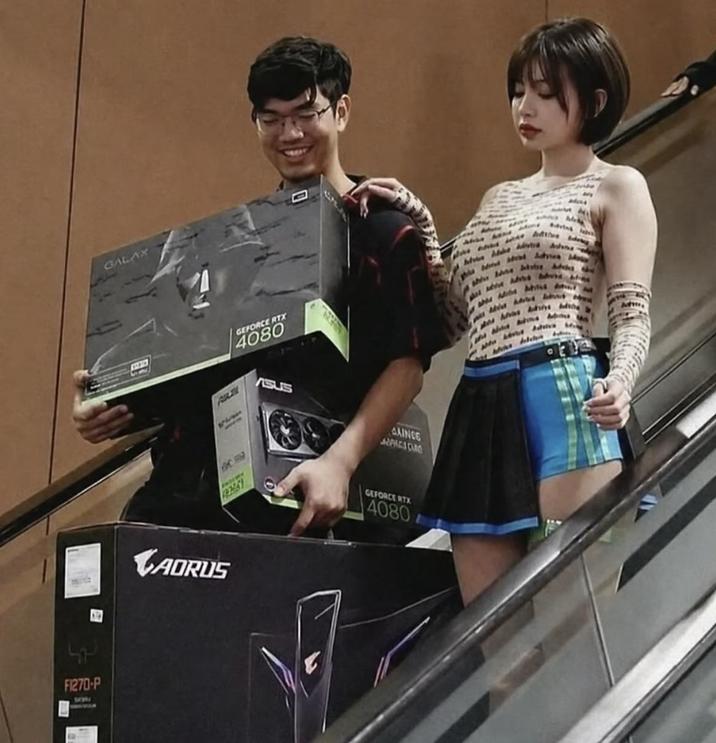 F1270-P GALAX LAORUS GEFORCE RTX 4080 ASUS AXINCE ARPAGACMO GCFR GEFORCE RTX 4080 Atsive htt MA