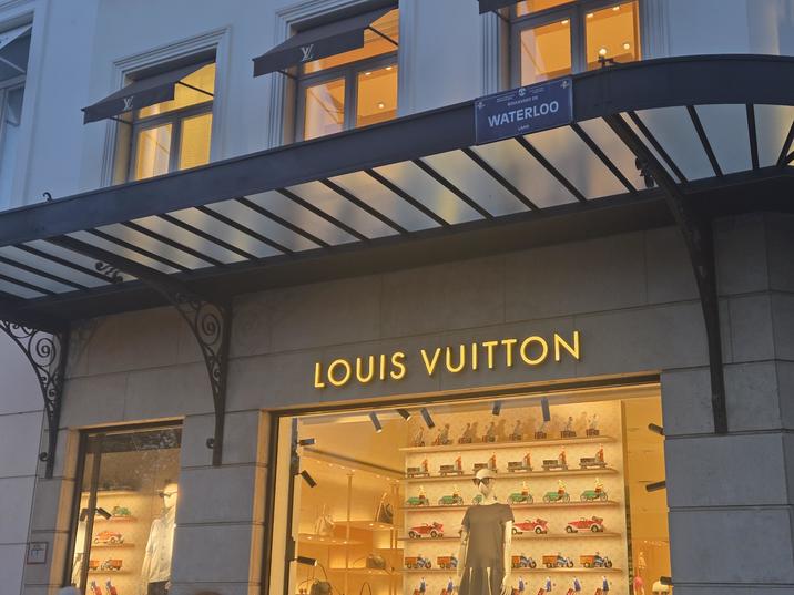Y Y H150 51萬 VILLE DE BRUXELLES VOURS REGIONALE STAD BRUSSEL GEWESTWEC BOULEVARD DE WATERLOO LAAN LOUIS VUITTON 田文 暴風 園 田 版