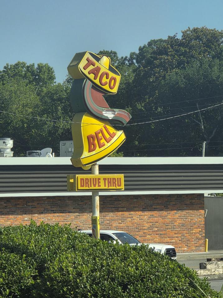 TACO BELL DRIVE THRU