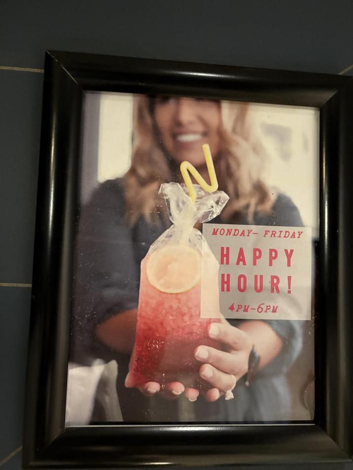MONDAY-FRIDAY HAPPY HOUR! 4PM-6PM