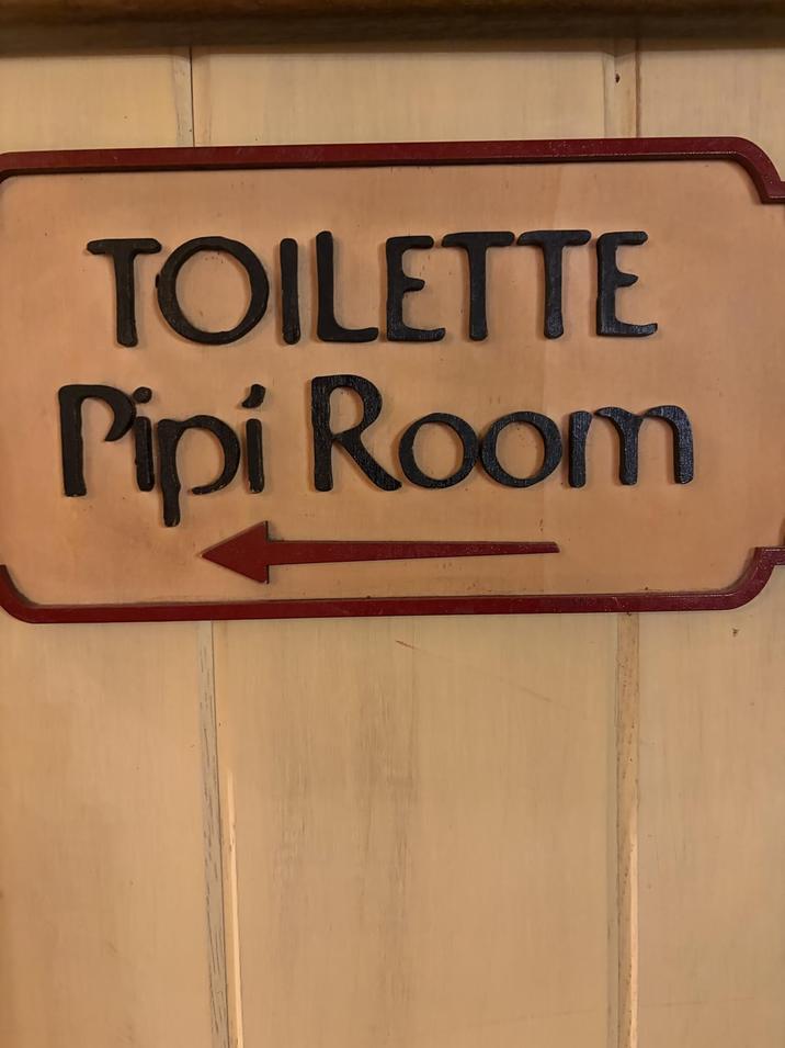 TOILETTE Pipi Room