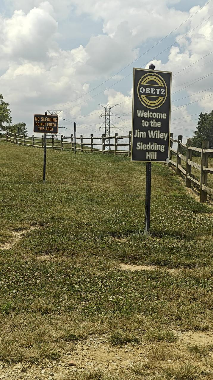 NO SLEDDING DO NOT ENTER THIS AREA OBETZ Welcome to the Jim Wiley Sledding Hill