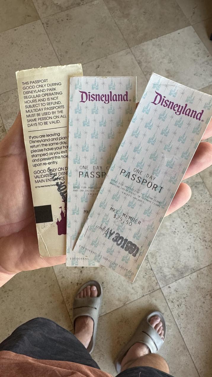 THIS PASSPORT GOOD ONLY DURING DISNEYLAND PARK REGULAR OPERATING HOURS AND IS NOT SUBJECT TO REFUND. MULTIDAY PASSPORTS MUST BE USED BY THE SAME PERSON ON ALL DAYS TO BE VALID. Disneyland If you are leaving Disneyland and plan return the same day, please have your ha stamped as you exit and present this tick upon re-entry. GOOD ONLY ON D VALIDATED AT DISNE MAIN ENTRANCE The Walt Disney Company ONE DAY C PASSP GOOD FOR ROHISSI AND UN [MITED US EXCEPT MK ·® Disneyland. ONE DAY PASSPORT Gone FOP BOHLSSI TO DISNEYLAND AND UNLIMITED USE OF ATTRACTIONS EXCEPT AREROES MKC MEMBER $25.50 AY 301991 1910011800301022913026150 191001180