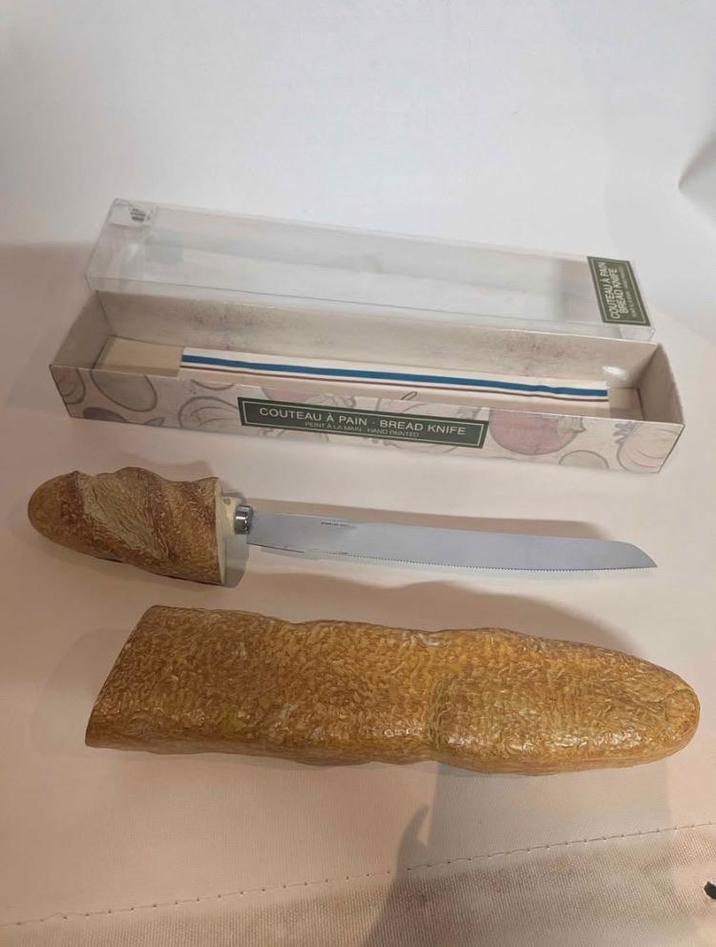 COUTEAU À PAIN BREAD KNIFE PENT A LA MAIN HAND PAINTED