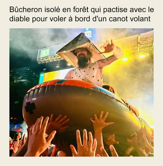 Bûcheron isolé en forêt qui pactise avec le diable pour voler à bord d'un canot volant