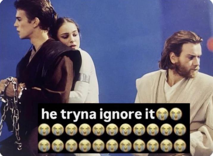 he tryna ignore it❤❤