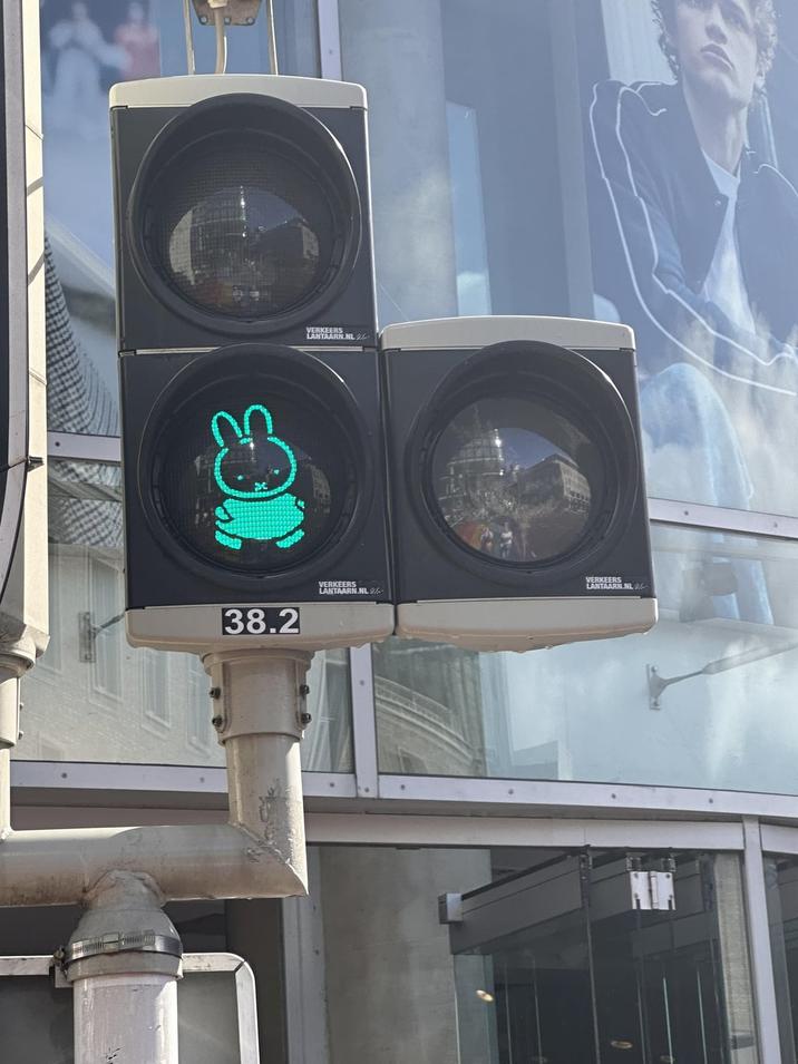 38.2 VERKEERS LANTAARN.NL VERKEERS LANTAARN.NL - VERKEERS LANTAARN.NL
