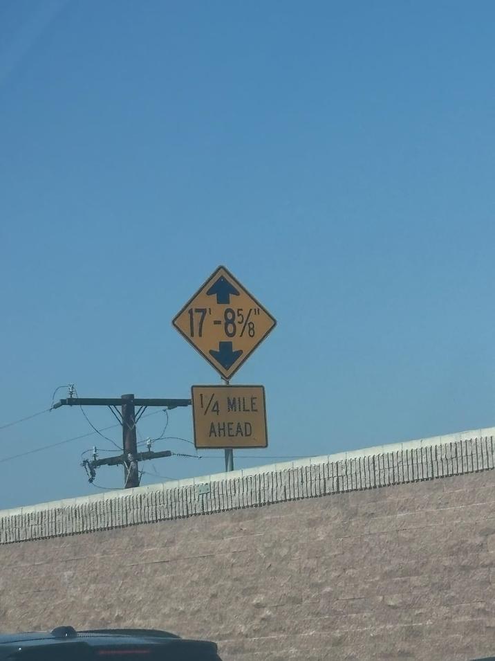 17'-8% 1/4 MILE AHEAD