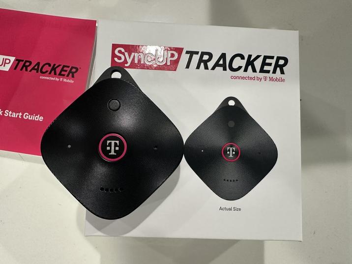 UP TRACKER connected by F Mobile Start Guide SyncUP TRACKER connected by T Mobile T T Actual Size