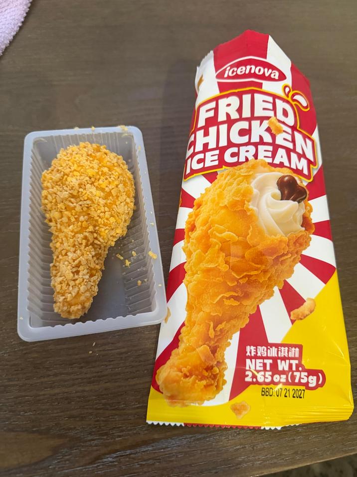 icenova FRIED ICE CREA 炸鸡冰淇淋 NET WT. 2.65oz (75g) BBD.07 21 2027