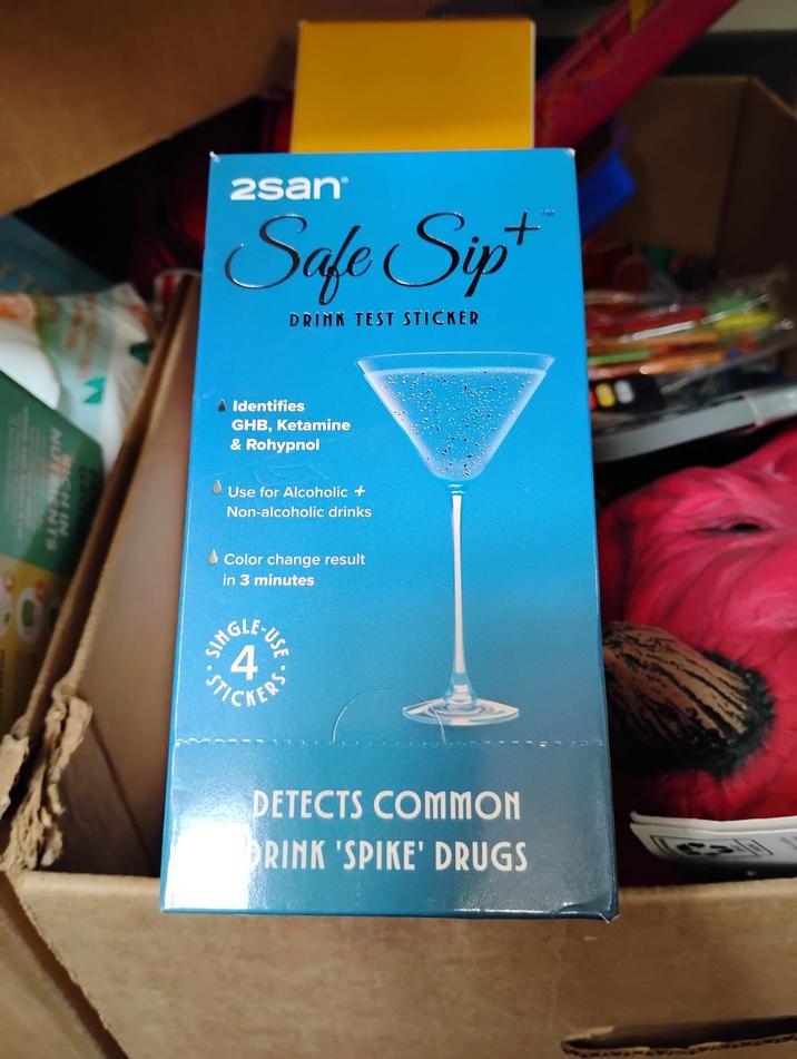 NUTRIENTS 2san Safe Sipt DRINK TEST STICKER ▲ Identifies GHB, Ketamine & Rohypnol Use for Alcoholic + Non-alcoholic drinks Color change result in 3 minutes SINGLE-US DETECTS COMMON DRINK 'SPIKE' DRUGS