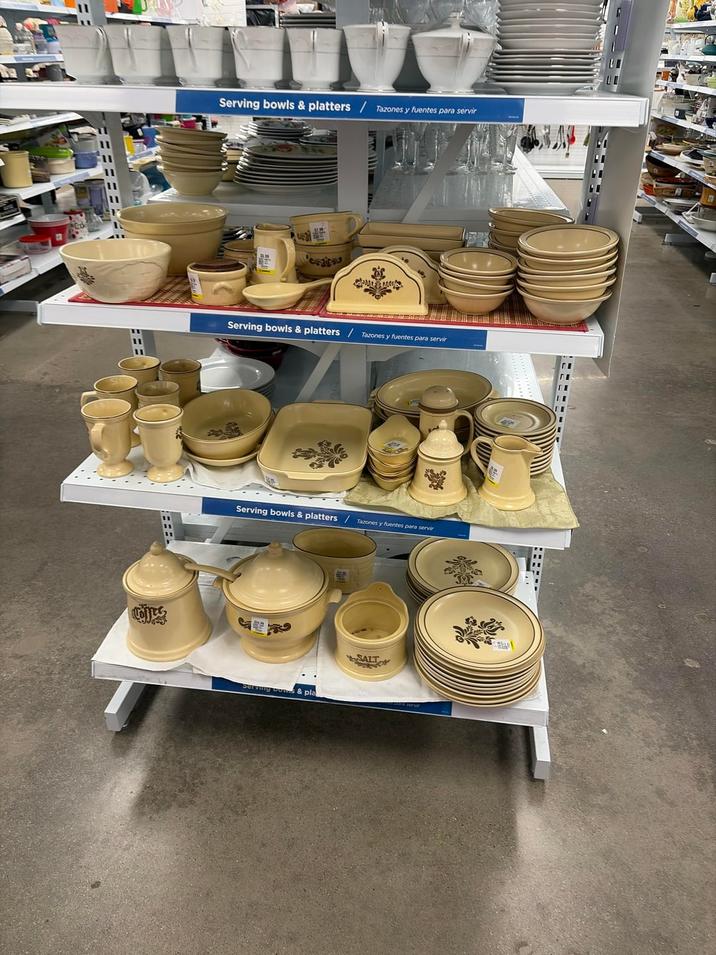 Serving bowls & platters / Tazones y fuentes para servir รป Serving bowls & platters Tazones y fuentes para servir Serving bowls & platters / Tazones y fuentes para servir Serving Down & pla SALT