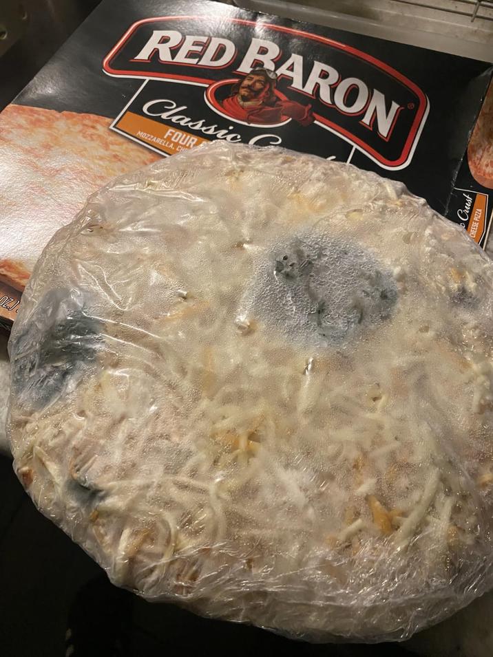 DZJ RED BARON Classic C MOZZARELLA, CH FOUR Crust