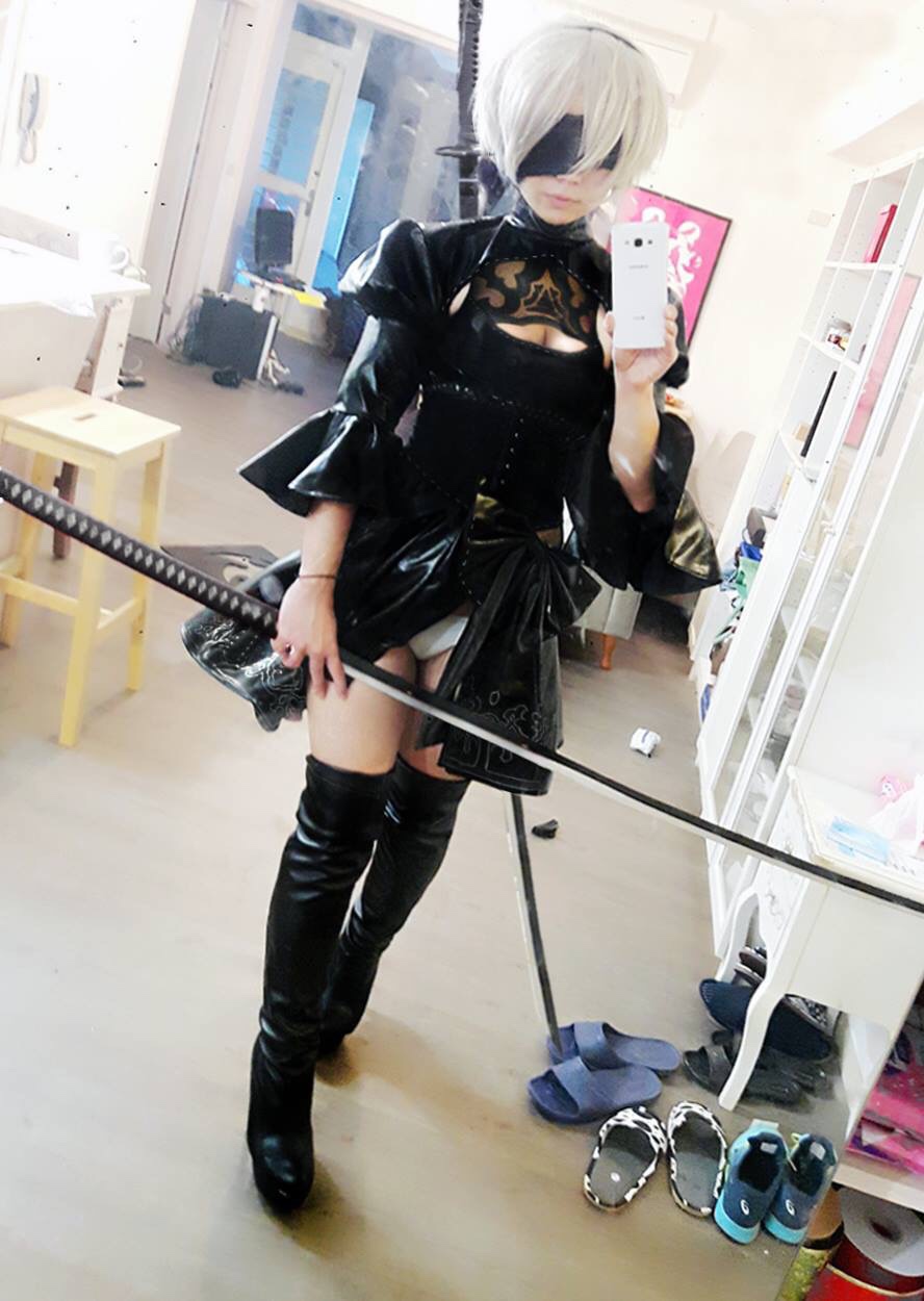 2b cosplay nier automata meme