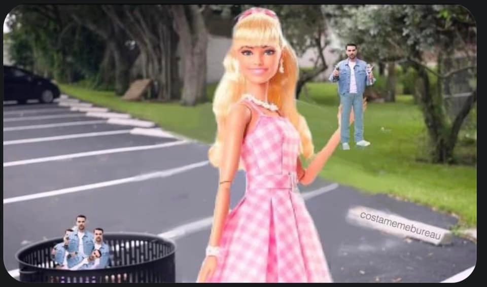 #Barbie has officially hit 1 BILLION at the global box office.