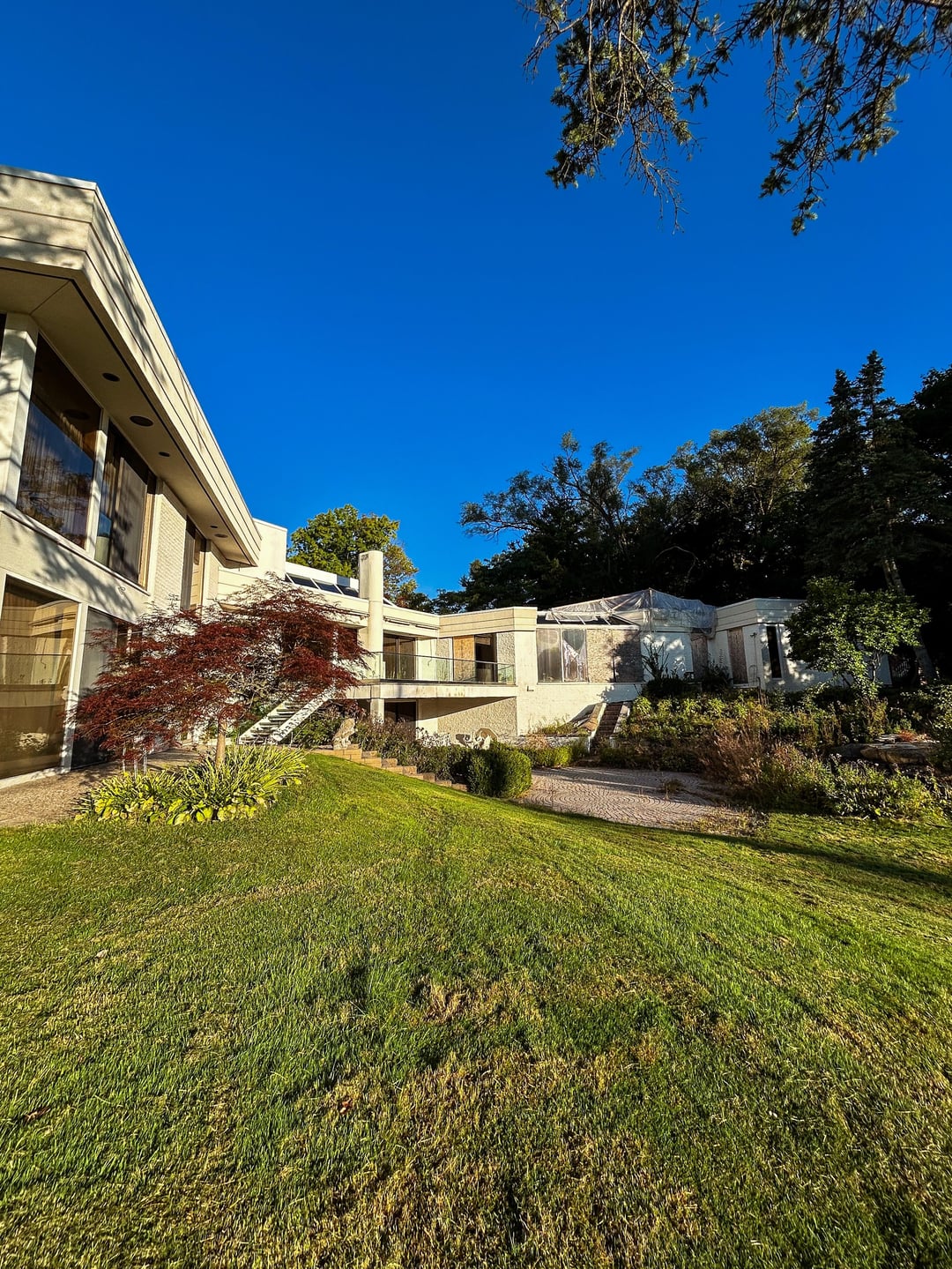 Abandoned $3 million dollars mansion pt.3