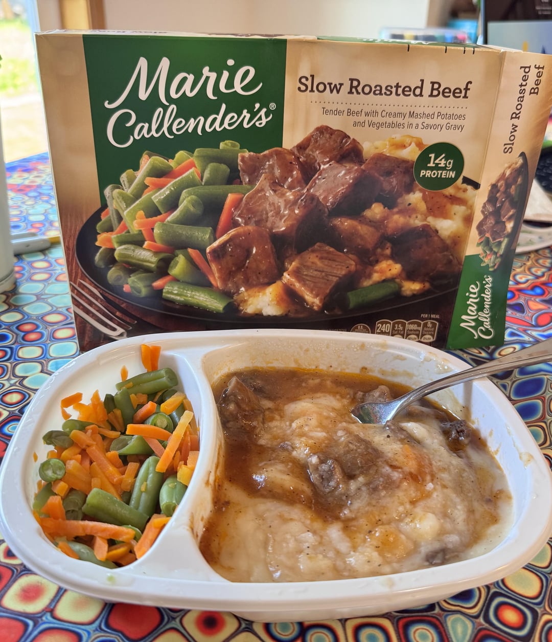 Marie Callender's Slow Roasted Beef Tender Beef with Creamy Mashed Potatoes and Vegetables in a Savory Gravy 14g PROTEIN 3.5 1060 240 3.5 PER 1 MEAL Marie Callender's O Slow Roasted Beef