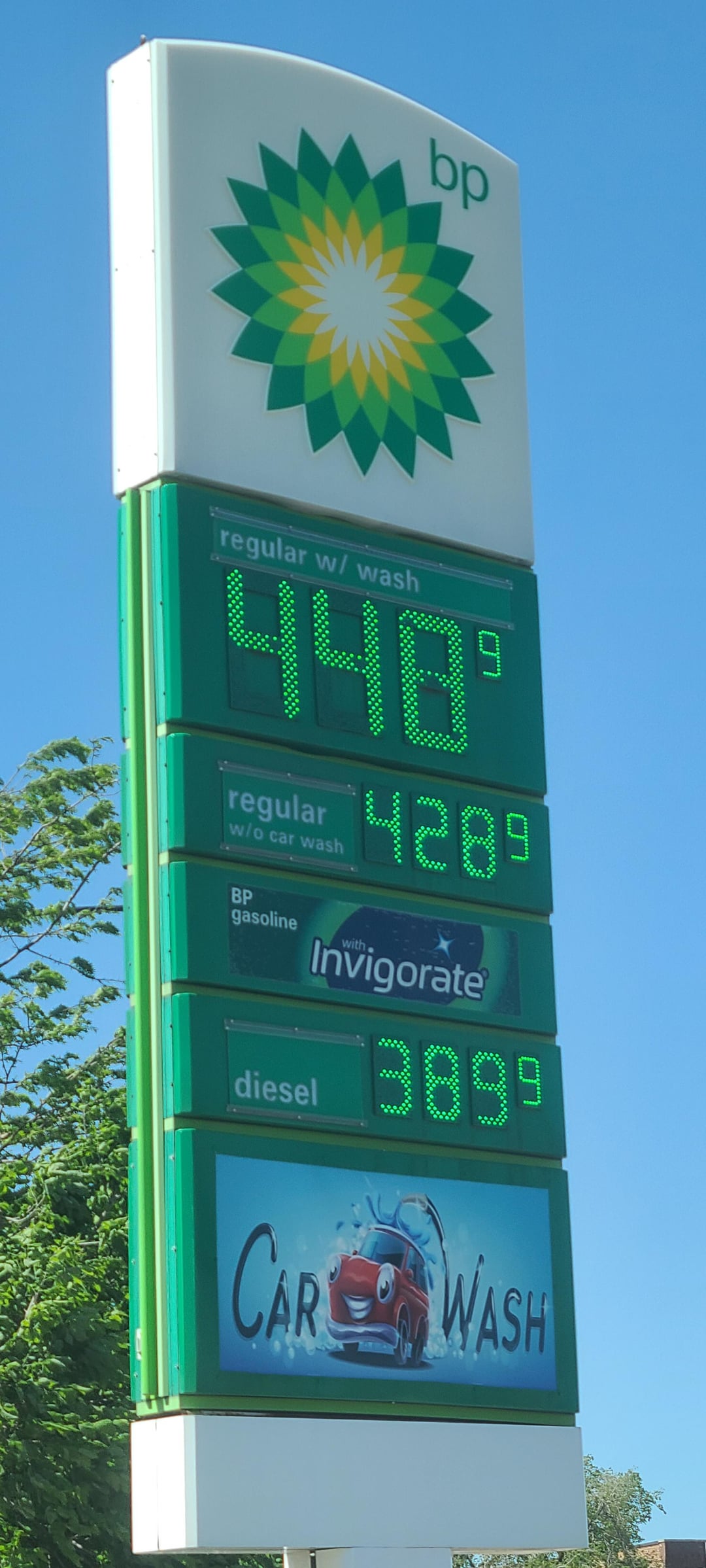 bp regular w/ wash 448° regular w/o car wash BP gasoline diesel 4289 Invigorate 3899 CAR WASH 13