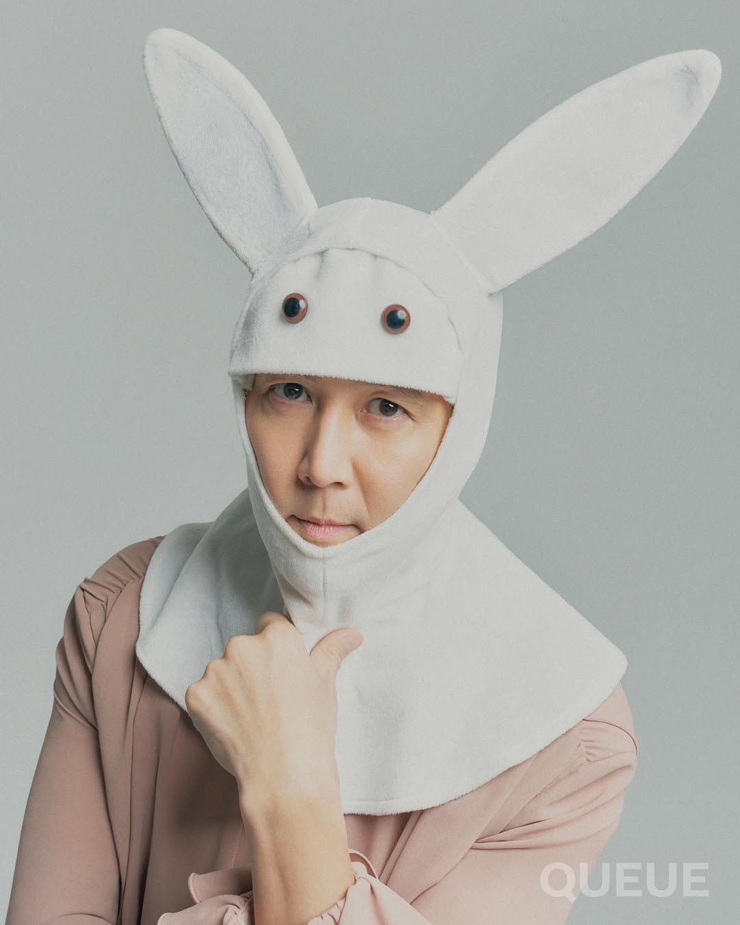 The original photograph of South Korean actor Lee Jung-jae, known for his role as "_Squid Game_":https://knowyourmeme.com/memes/subcultures/squid-game character "Seong Gi-hun":https://knowyourmeme.com/memes/seong-gi-huns-id-photo (Player 456), wearing a white bunny costume, which was paired with the "I'm the Easter Bunny":https://knowyourmeme.com/memes/im-the-easter-bunny sound in "TikTok":https://knowyourmeme.com/memes/sites/tiktok "memes":https://knowyourmeme.com/memes/memes from 2025.