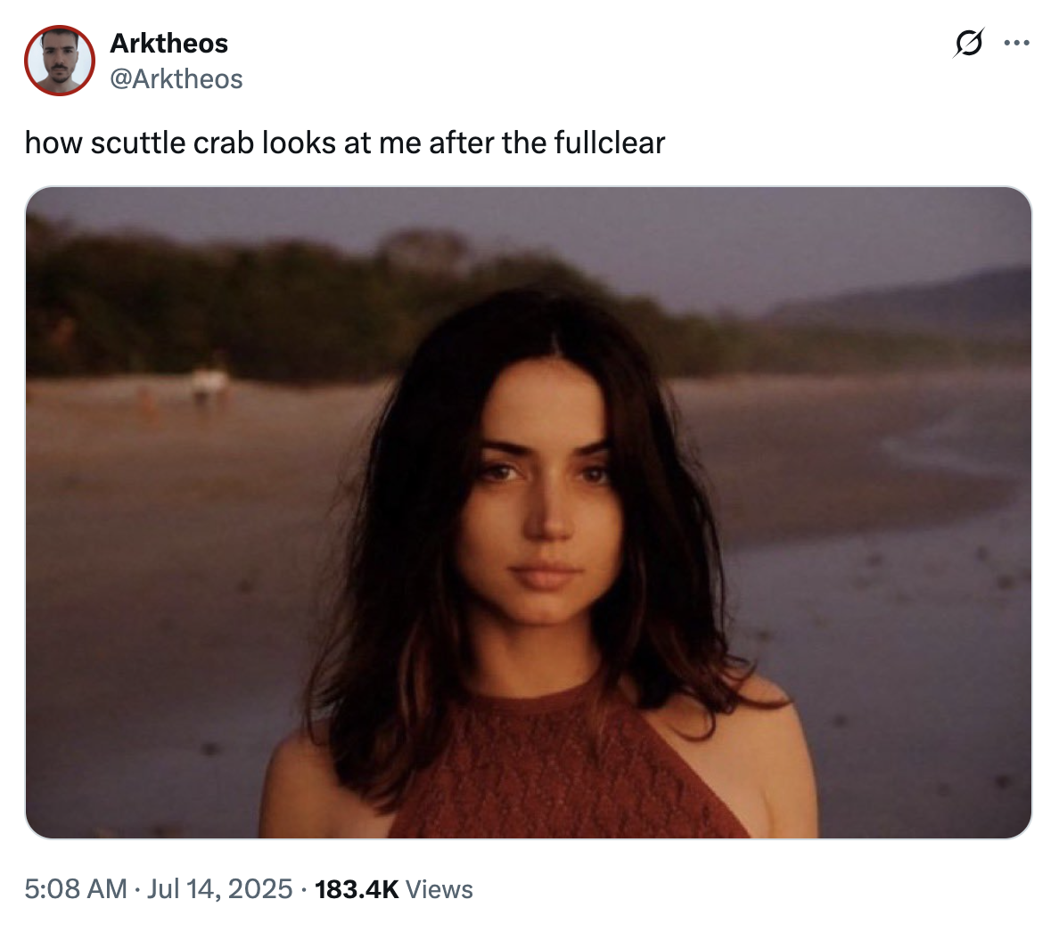 A "tweet":https://knowyourmeme.com/memes/sites/twitter-x using the Ana de Armas Beach Look photo, captioned, "How scuttle crab looks at me after the fullclear."