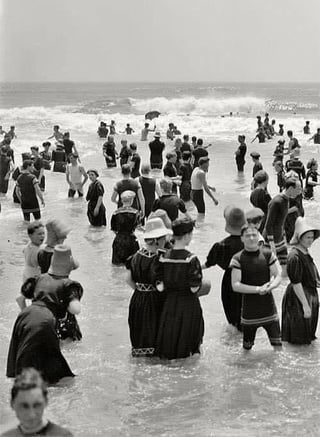 A day at the beach, 1910s
