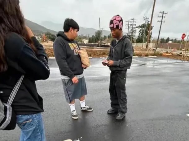 A photo allegedly showing D4vd paying someone hush money. The money is to keep Celeste's age secret.