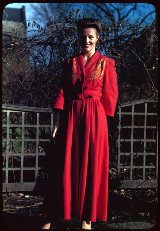 A Kodachrome photo of a woman in the '40s