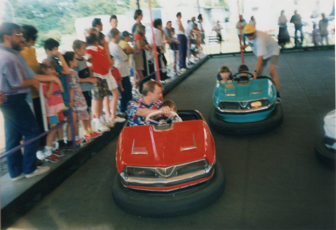 Bumper cars, 1990s